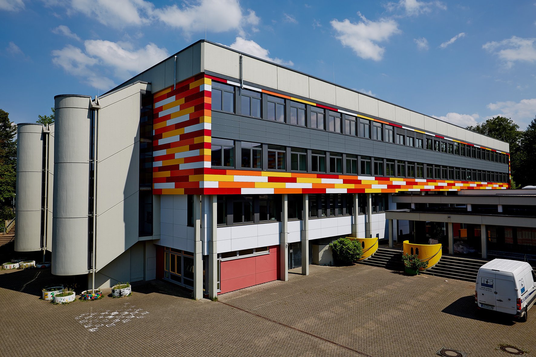 Gymnasium am Oelberg – Schulgebäude